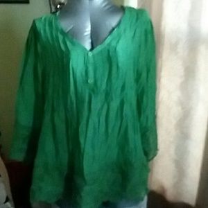 Green blouse with a sweet twist! NWT!!